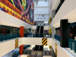 Pomo (D7), Retail #464483461